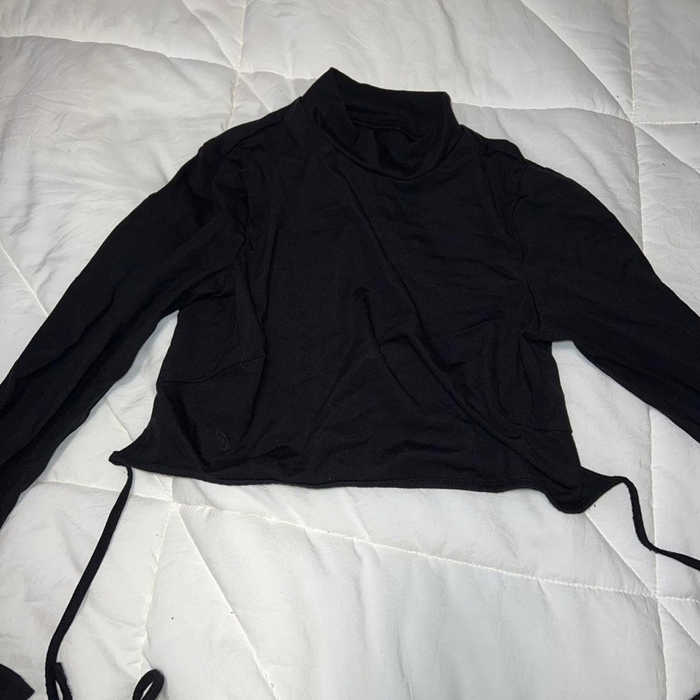 Edikted long sleeve black top with open back